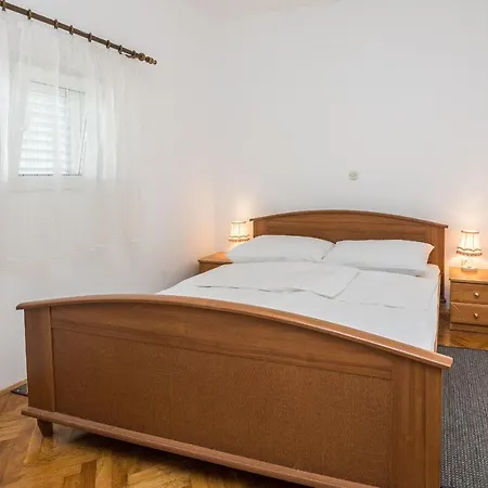 Napros Apartment