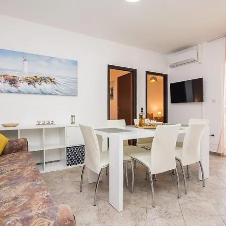 Apartment Napros Nin